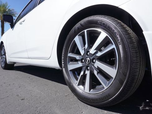 New 2025 Nissan Versa SV w/ Trunk Package image 6