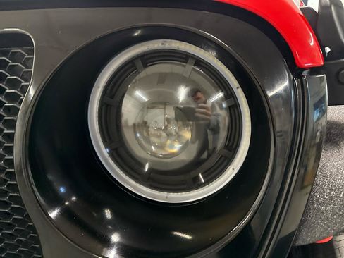 Used 2021 Jeep Wrangler Unlimited Sport image 97