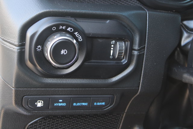 Used 2024 Jeep Wrangler Unlimited Rubicon 4xe AWD/4WD image 11
