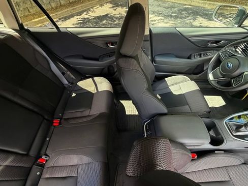 Used 2025 Subaru Outback Premium w/ Popular Package #1A AWD/4WD image 29