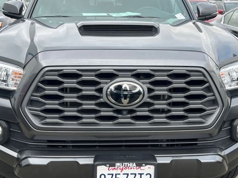 Used 2023 Toyota Tacoma TRD Sport w/ TRD Premium Sport Package AWD/4WD image 12