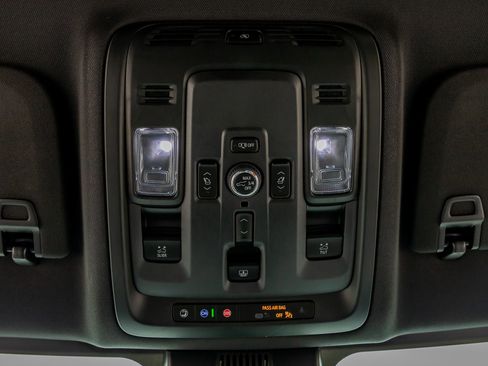 Used 2025 GMC Yukon AT4 w/ AT4 Premium Plus Package image 28