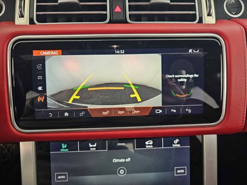 Used 2020 Land Rover Range Rover Autobiography image 26