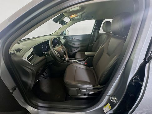 Used 2025 Buick Encore GX Preferred FWD image 13