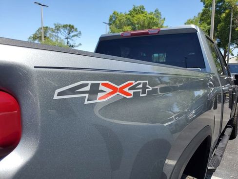 Used 2024 Chevrolet Silverado 2500 LT AWD/4WD image 9