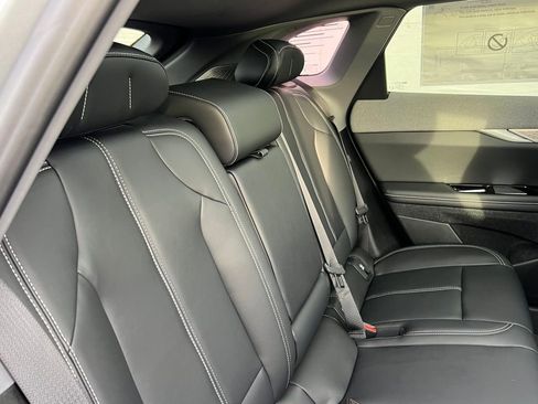 New 2026 Cadillac Optiq Luxury 1 image 21