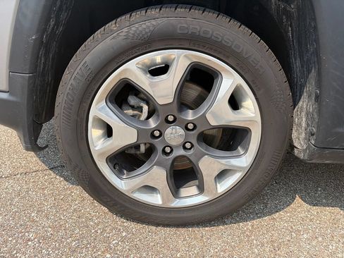Used 2021 Jeep Compass Limited AWD/4WD image 19