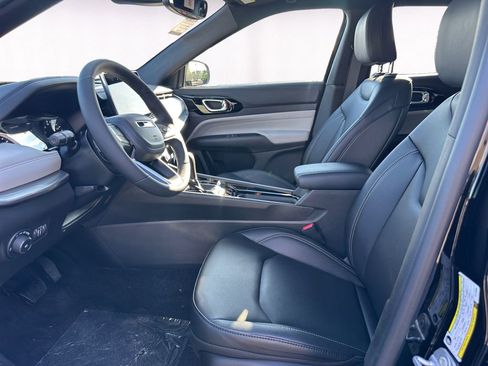 New 2026 Jeep Compass Limited image 9