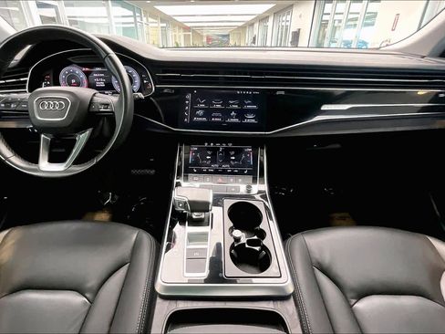 Used 2023 Audi Q8 Premium AWD/4WD image 15