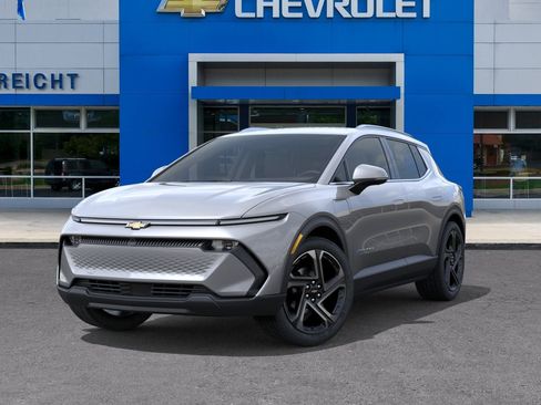 New 2026 Chevrolet Equinox EV LT w/ Convenience Package II FWD image 30