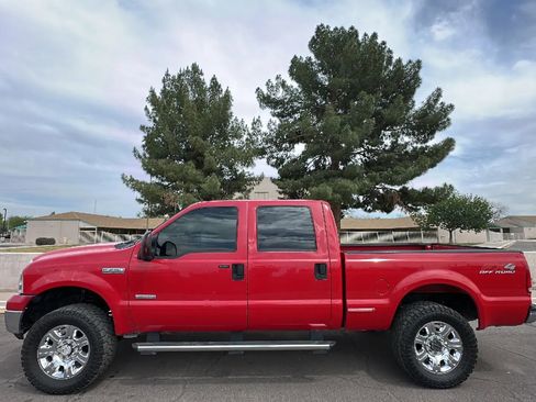 Used 2005 Ford F250 Lariat image 1
