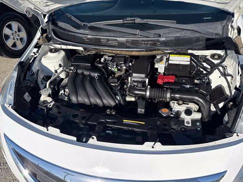 Used 2018 Nissan Versa SV FWD image 17