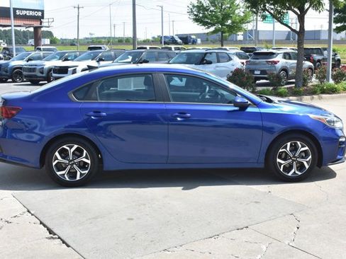 Used 2021 Kia Forte LXS FWD image 4