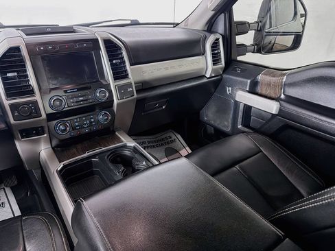 Used 2020 Ford F250 Lariat w/ Lariat Ultimate Package AWD/4WD image 23