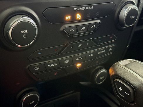 Used 2019 Ford Ranger XLT w/ Equipment Group 302A Luxury image 16