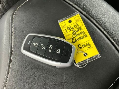 Used 2022 Chevrolet Camaro LT RWD image 31