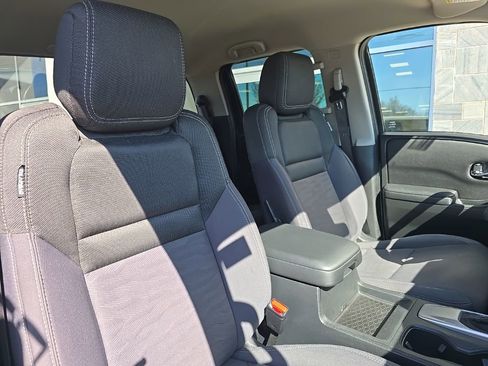 Used 2022 Nissan Frontier SV image 27