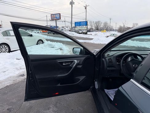 Used 2014 Nissan Altima 2.5 SV image 30