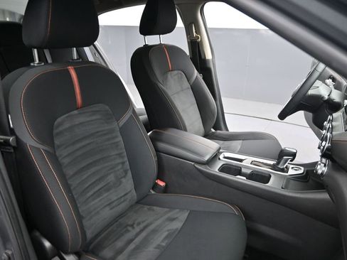 Used 2023 Nissan Sentra SR w/ Midnight Edition Package FWD image 26