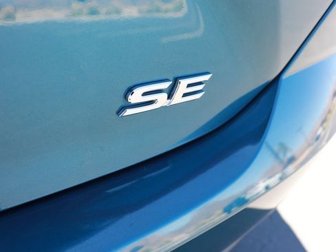 Used 2025 Toyota Camry SE FWD image 7