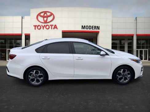 Used 2021 Kia Forte LXS image 9