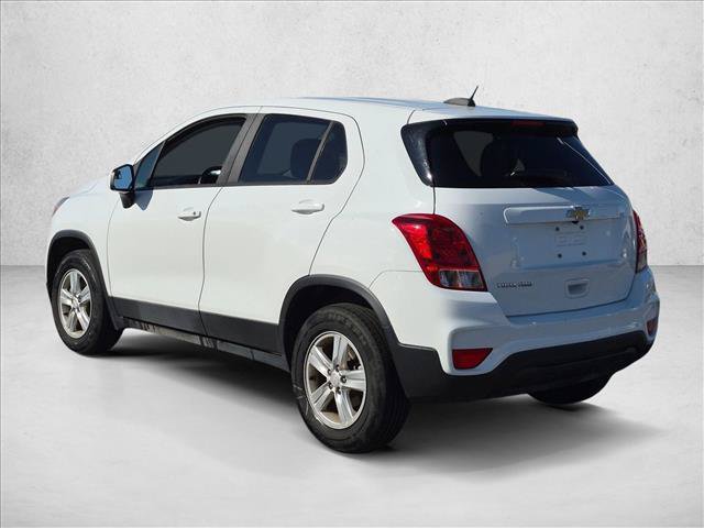 Used 2022 Chevrolet Trax LS w/ Tint and Cruise Package AWD/4WD image 4