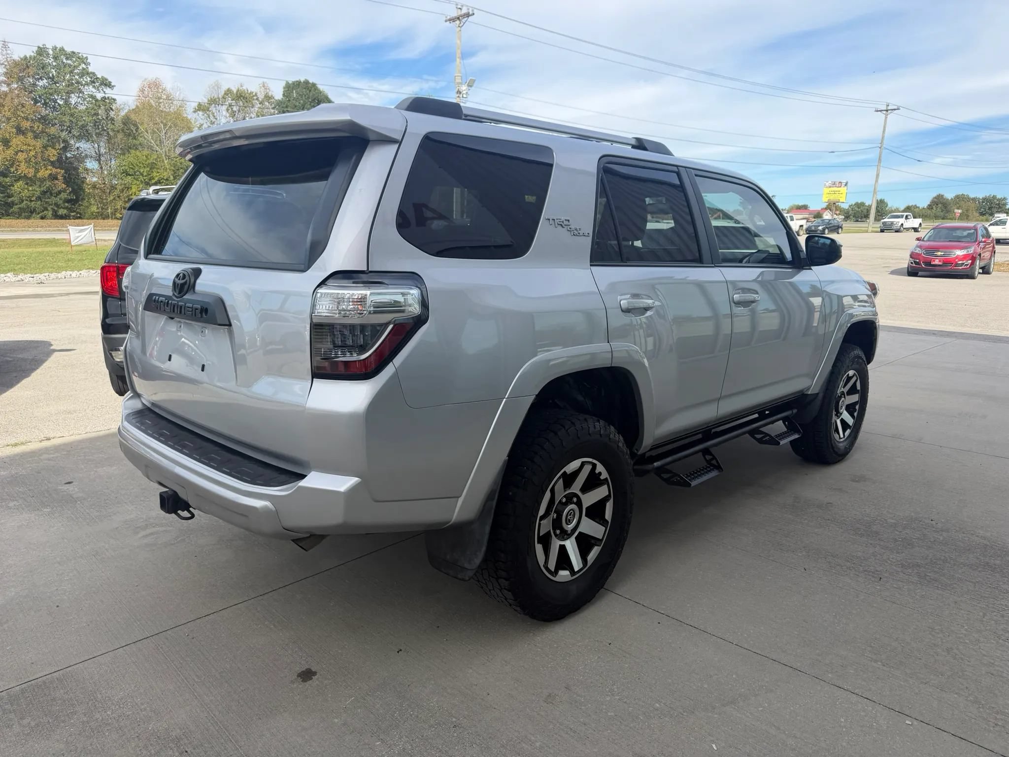 Used 2018 Toyota 4Runner TRD Off-Road AWD/4WD image 28