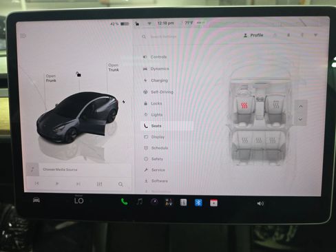 Used 2022 Tesla Model 3 Long Range AWD/4WD image 29
