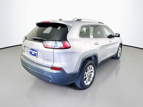 Used 2019 Jeep Cherokee Latitude Plus w/ Comfort/Convenience Group image 5