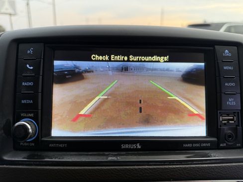 Used 2015 Chrysler Town & Country Touring w/ Driver Convenience Group image 31