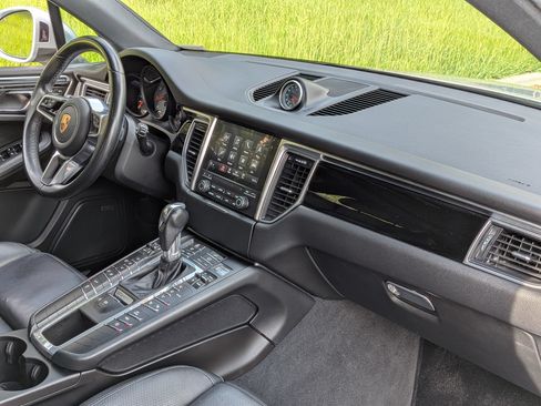 Used 2018 Porsche Macan S AWD/4WD image 22