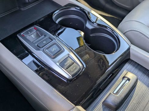 Used 2017 Honda Pilot Touring image 22