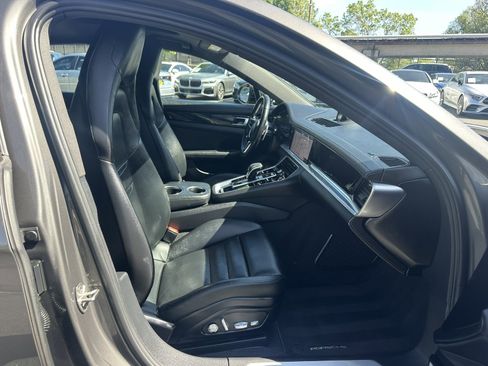 Used 2018 Porsche Panamera 4 image 20