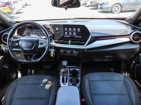 Used 2024 Chevrolet Trax RS w/ Driver Confidence Package FWD image 12