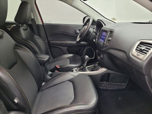 Used 2019 Jeep Compass Latitude w/ Popular Equipment Group AWD/4WD image 21