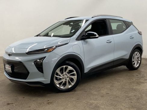 Used 2023 Chevrolet Bolt EUV LT image 1