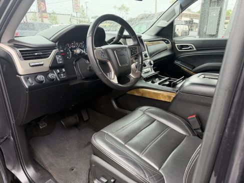 Used 2017 GMC Yukon XL Denali w/ Open Road Package AWD/4WD image 6