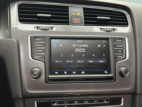 Used 2017 Volkswagen Golf Alltrack SE AWD/4WD image 26