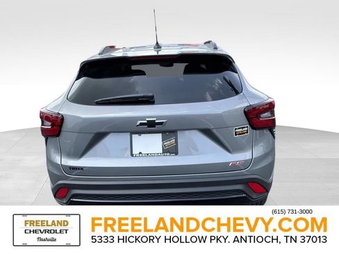 New 2026 Chevrolet Trax RS w/ Sunroof Package FWD image 3