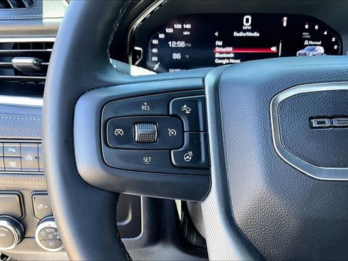 Used 2024 GMC Yukon Denali RWD image 22