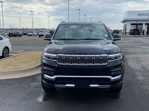 Used 2022 Jeep Grand Wagoneer Series III image 2