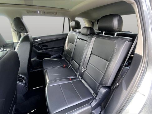 Used 2018 Volkswagen Tiguan SEL image 27
