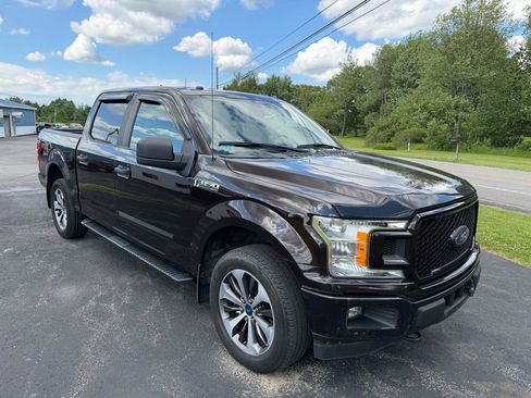 Used 2018 Ford F150 XL w/ Equipment Group 101A Mid AWD/4WD image 3