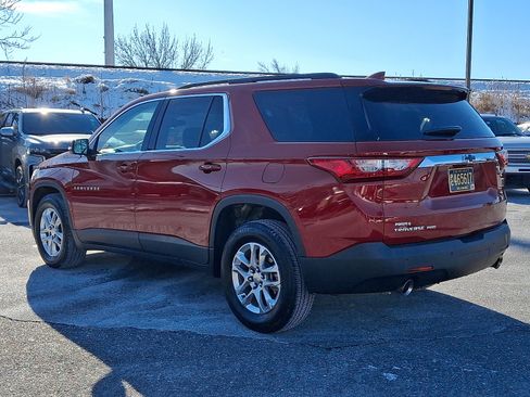 Used 2020 Chevrolet Traverse LT w/ Driver Confidence II Package image 4