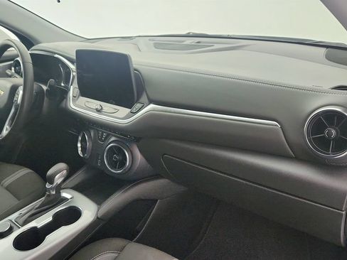 Certified 2025 Chevrolet Blazer LT FWD image 27