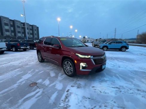 Certified 2022 Chevrolet Traverse High Country w/ LPO, Floor Liner Package image 2