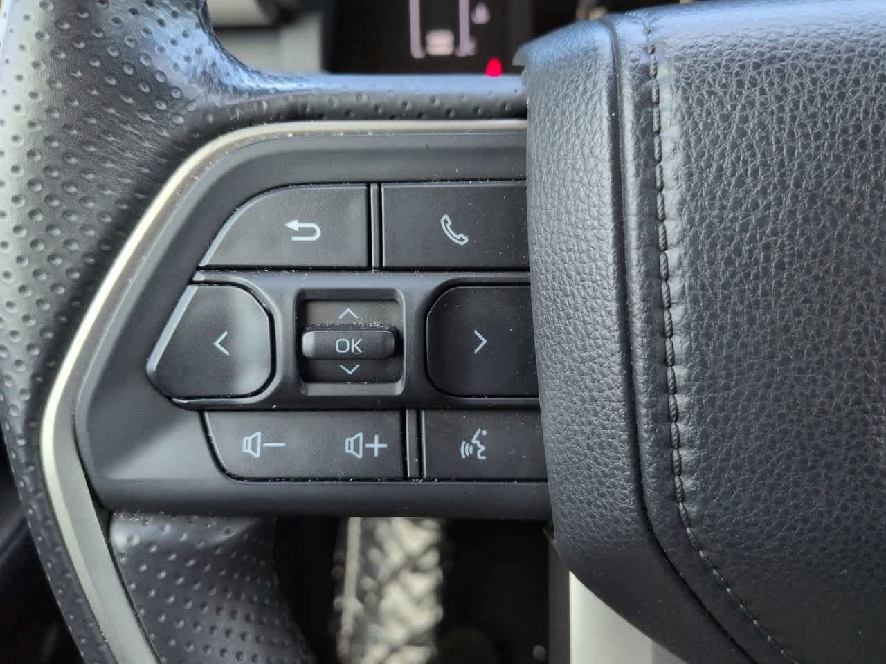 Used 2025 Toyota 4Runner SR5 RWD image 22