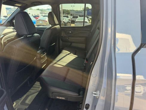 Certified 2024 Honda Ridgeline Black Edition image 8