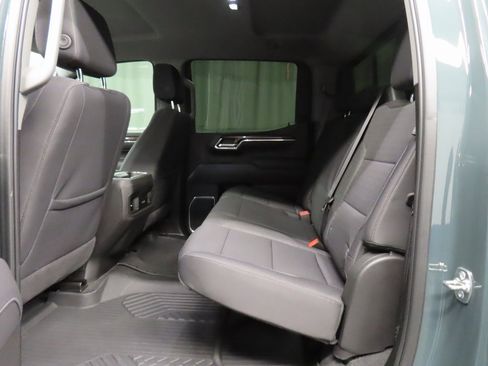 Used 2025 Chevrolet Silverado 1500 LT Trail Boss w/ Convenience Package II image 12