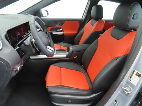 Certified 2025 Mercedes-Benz GLA 35 AMG 4MATIC image 19